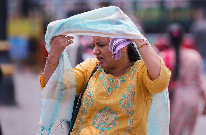 मध्य प्रदेश के छतरपुर जिले के नौगोंग में अधिकतम तापमान 45.3 डिग्री सेल्सियस देखा गया. यह जानकारी आईएमडी भोपाल सेंटर के मौसम वैज्ञानिक प्रकाश धावले ने दी है.