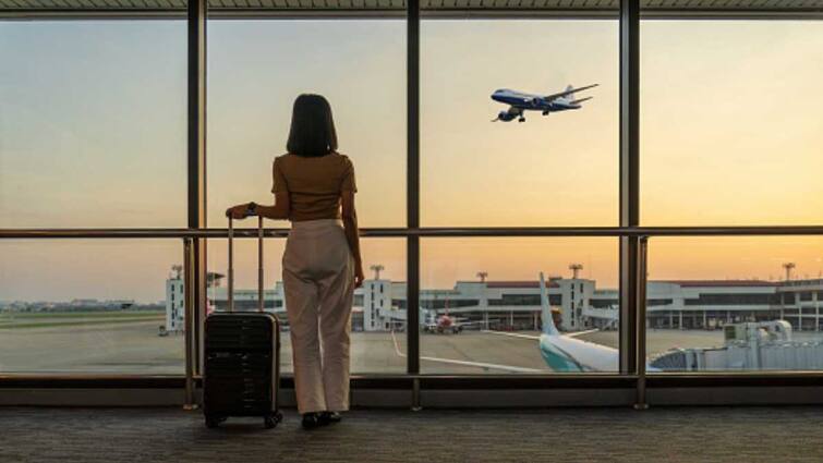 Domestic Air Traffic Rises 2 Per Cent In April YoY, IndiGo Maintains Hold On 60 Per Cent Of Market Share Indian Aviation Industry DGC Domestic Air Traffic Rises 2 Per Cent In April YoY, IndiGo Maintains Hold On 60 Per Cent Of Market Share