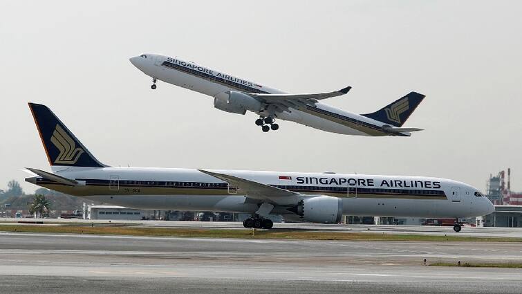 1 dead and many injured as Singapore airlines flight serve turbulence Singapore: ટર્બુલેંસમાં ફસાઇ લંડનથી સિંગાપોર આવતી ફ્લાઇટ, ઇમરજન્સી લેન્ડિંગ દરમિયાન 1નું મોત, 30 ઘાયલ