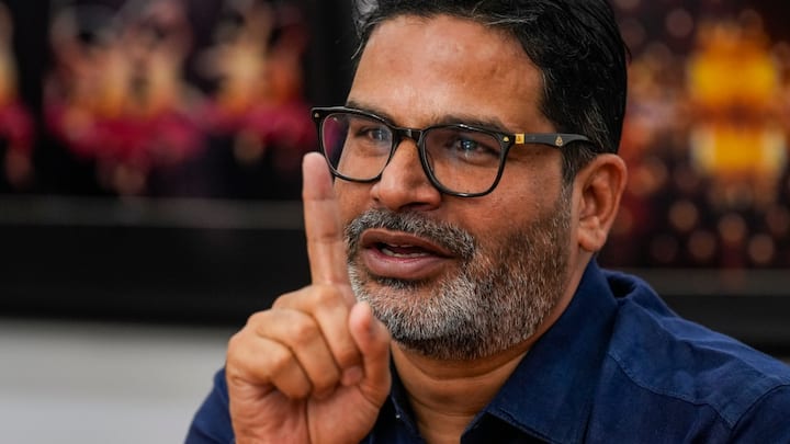 प्रशांत किशोर ने कहा कि अगर बात की जाए तो साल 2019 के नतीजों की तो बीजेपी को 303 में से सिर्फ 250 सीटें नॉर्थ और वेस्ट से मिली हैं. इस बार ये देखना होगा कि क्या बीजेपी को 50 सीटों पर हार मिलेगी?