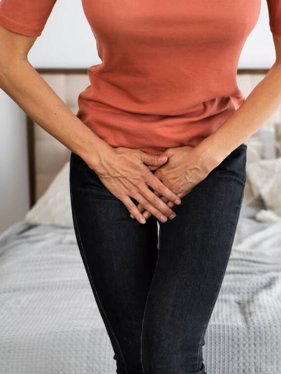 यूरिन कंट्रोल करने से हो सकती है ये परेशानी