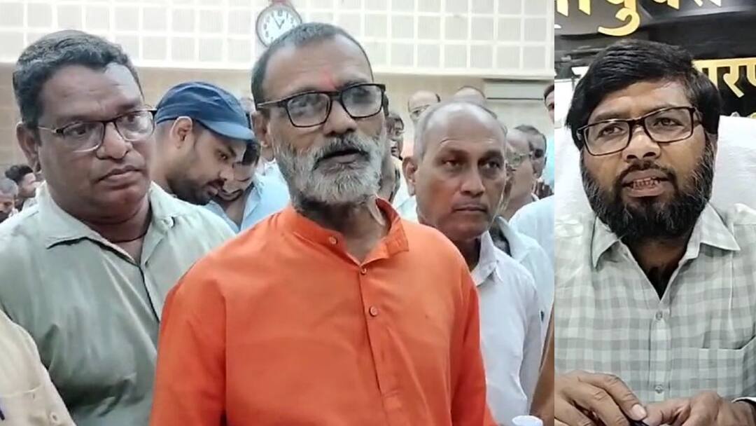 Ahmednagar News : अहमदनगर मनपाच्या 'त्या' निर्णयाविरोधात जनआंदोलन उभारणार, गणेश मूर्तिकार एकवटले Ahmednagar municipal commissioner Pankaj Javale and Ganesh sculptor meeting there is no decision Maharashtra Marathi News Ahmednagar News : अहमदनगर मनपाच्या 'त्या' निर्णयाविरोधात जनआंदोलन उभारणार, गणेश मूर्तिकार एकवटले