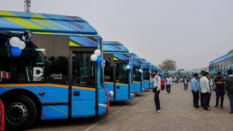 Delhi Lok Sabha Election 2024 DTC Buses will run from early morning ANN लोकतंत्र के महापर्व में DTC की विशेष पहल, इन रूट्स पर सुबह चार बजे से बसों को चलाने का फैसला