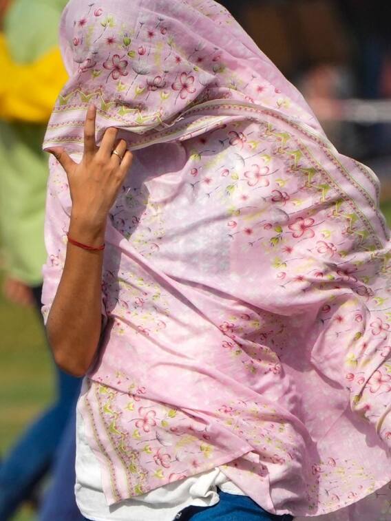 दिल्ली में आसमान से बरस रही 'आग', जानें- आज कैसा रहेगा मौसम?