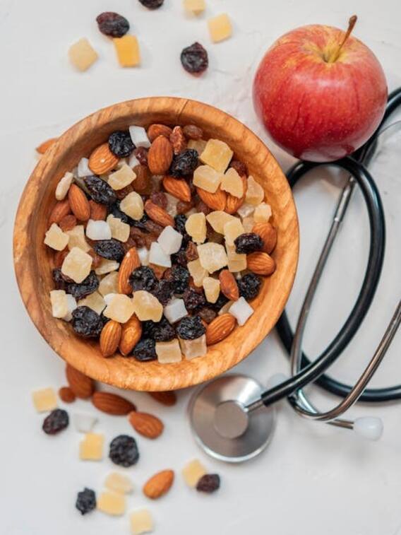 खाली पेट ड्राईफ्रूट्स खाना कितना सही है?