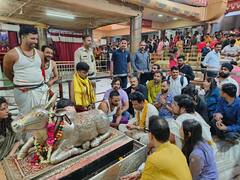 फिल्म 'भैया जी' की रिलीज से पहले मनोज बाजपेयी महाकाल की शरण में, चांदी द्वार से की पूजा