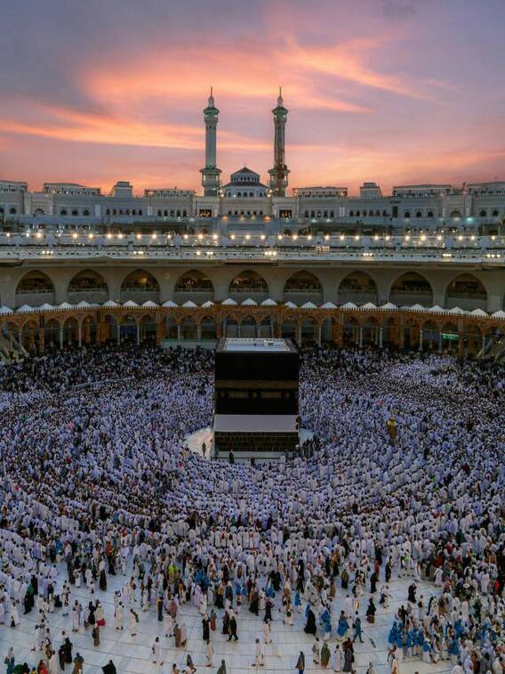 भारत से हर साल सिर्फ इतने ही लोग जा सकते हैं हज