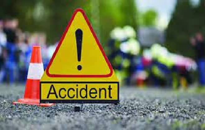 accident near Anand between ST bus and bike 2man died one injured Accident: આણંદ નજીક ભયંકર રોડ અકસ્માત, એસટી બસ નીચે બાઇક સવાર ફંગોળાયા, 2નાં મોત