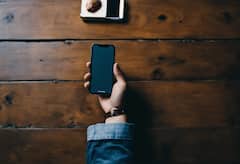 Phone Tips: क्या आपको भी सता रहा है फोन फटने का डर? इन टिप्स को फॉलो करें