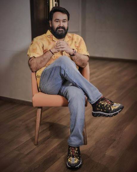 साउथ फिल्म इंडस्ट्री में अपने दमदार अभिनय से पहचान बनाने वाले मोहनलाल आज 64 साल के हो गए हैं. एक्टर अपना बर्थडे सेलिब्रेट कर रहे हैं. इस खास मौके पर मोहनलाल के फैंस भी उन्हें खूब विश कर रहे हैं.