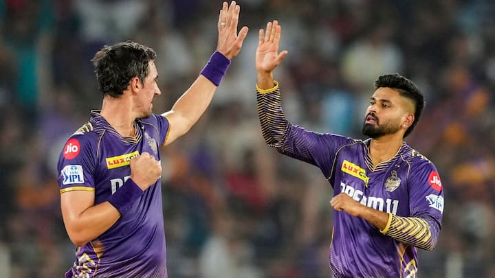 KKR vs SRH: আইপিএলে ছুটছে কলকাতা নাইট রাইডার্সের জয়রথ। মঙ্গলবার সানরািজার্স হায়দরাবাদকে ৮ উইকেটে উড়িয়ে ফাইনালে পৌঁছে গেলেন নাইটরা।