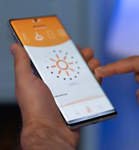 ਹੁਣ ਤੁਸੀਂ ਸੋਚ ਰਹੇ ਹੋਵੋਗੇ ਕਿ ਅਜਿਹਾ ਕਿਵੇਂ ਹੋ ਸਕਦਾ ਹੈ? ਹਾਂ, ਇਹ ਯਕੀਨੀ ਤੌਰ 'ਤੇ ਹੋ ਸਕਦਾ ਹੈ ਅਤੇ ਉਹ ਵੀ ਤੁਹਾਡੇ ਸਮਾਰਟਫੋਨ ਤੋਂ... ਤੁਸੀਂ ਆਪਣੇ ਫ਼ੋਨ ਤੋਂ ਆਪਣੇ ਘਰ ਅਤੇ AC ਦੋਵਾਂ ਨੂੰ ਕੰਟਰੋਲ ਕਰ ਸਕਦੇ ਹੋ। ਆਓ ਜਾਣਦੇ ਹਾਂ ਇਹ ਕਿਵੇਂ ਸੰਭਵ ਹੈ।