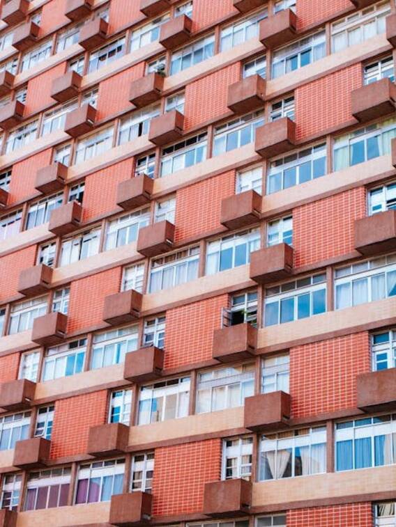 स्टूडियो और 1 BHK फ्लैट में क्या फर्क है?