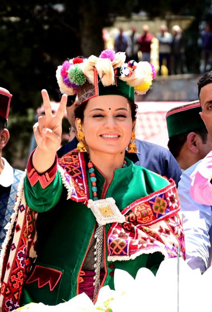 विक्रमादित्य सिंह ने कंगना रनौत के उसे बयान पर कोई भी पलटवार किया, जिसमें कंगना रनौत ने उनके परिवार पर कुर्सी से चिपकने के आरोप लगाए थे. विक्रमादित्य सिंह ने कहा कि कुर्सी से चिपकना उनके खून में नहीं है. लोकतंत्र में जनता ही कुर्सी पर बिठा सकती है. कंगना ने यह डायलॉग प्रधानमंत्री नरेंद्र मोदी और भाजपा नेताओं से ही बोलना सीखे हैं.