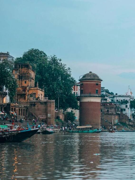 नदियों के किनारे बसा है भारत का ये शहर