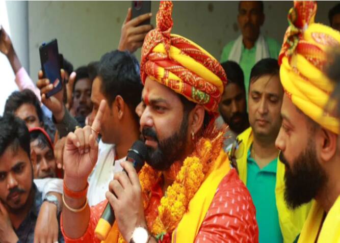 पवन सिंह ने का था कि हर व्यक्ति जीवन में कुछ नया करना चाहता है. मुझे जो आशीर्वाद मिल रहा है मैं आनंद में हूं. हर काम अच्छे से होगा. पवन सिंह ने कहा था कि काराकाट में विकास का मुद्दा है. लड़ाई यहां सिर्फ और सिर्फ विकास की है.