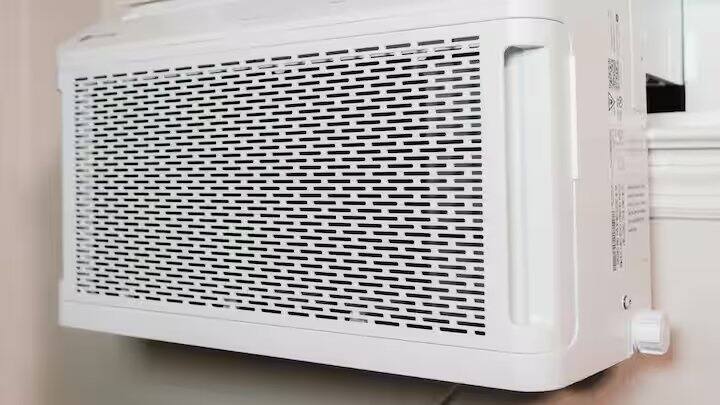 તમને જણાવી દઈએ કે એર કંડિશનમાં ઘણા મોડ આપવામાં આવ્યા છે. આમાંથી, તમને લગભગ તમામ પ્રકારના ACમાં ડ્રાય મોડ, હીટ મોડ, સ્લીપ મોડ, કૂલ મોડ અને ઓટો મોડ મળશે. આ તમામ મોડ્સ અલગ અલગ પરિસ્થિતિઓ અને હવામાન અનુસાર સેટ કરવામાં આવ્યા છે.