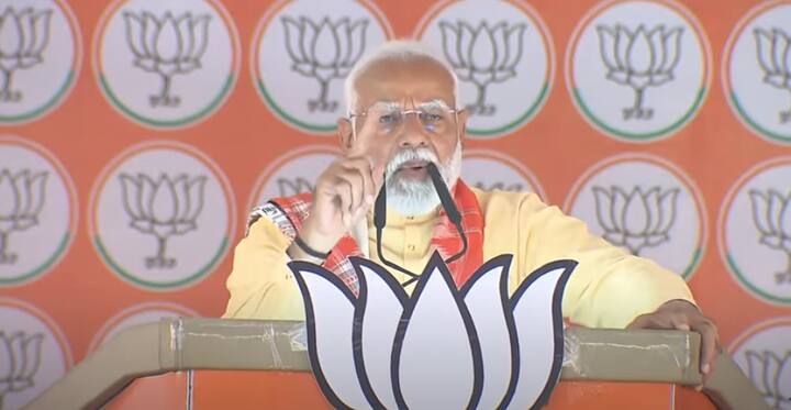 प्रधानमंत्री नरेंद्र मोदी ने कहा कि पाकिस्तान के लोगों को अनाज भी नसीब नहीं हो रहा है. इसलिए पाकिस्तान पस्त पड़ गया है.