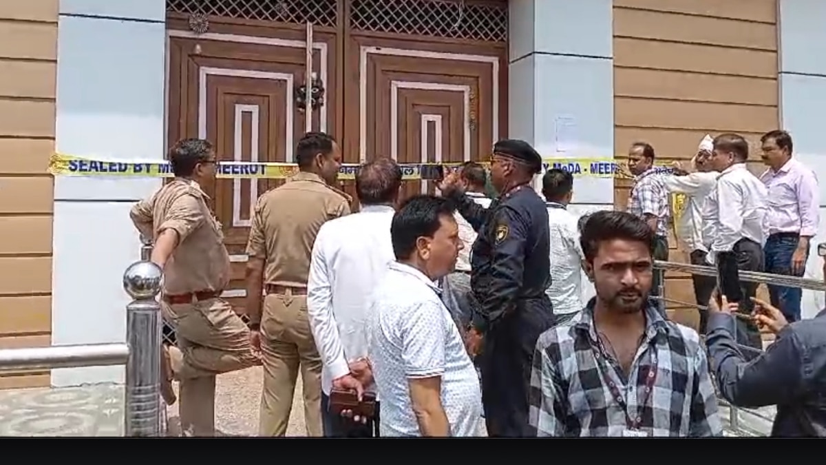 Meerut News: मेरठ में 25 अवैध OYO होटल सील, शिकायत के बाद प्राधिकरण का बड़ा एक्शन
