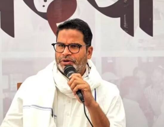 योगेंद्र यादव ने कहा कि प्रशांत किशोर ने कहा है कि बीजेपी को लेकर एंटी इनकंबेसी है और राम मंदिर कोई मुद्दा नहीं है. लेकिन उन्होंने ये भी कहा कि बीजेपी को 303 सीटें आ सकती हैं. मैं उनकी इस बात से सहमत नहीं हूं.