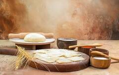 Health Tips: રોટલી બનાવતા સમયે લોટમાં આ ત્રણ ચીજો ભેળવી દો, ગેસ-એસિડિટીથી મળશે છૂટકારો