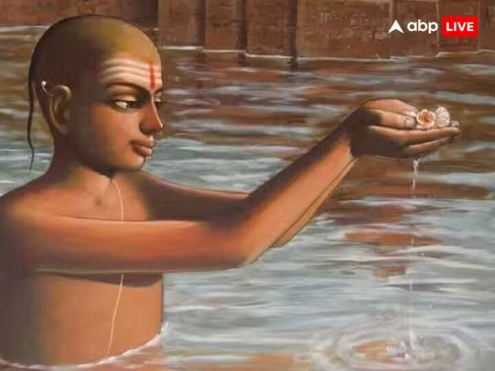 સનાતન ધર્મમાં લોકો માથા પર ચોટી રાખે છે. આને શિખા કહે છે. માથા પરની જગ્યા જ્યાં ચોટી મૂકવામાં આવે છે તેને સહસ્રાર ચક્ર કહેવામાં આવે છે.