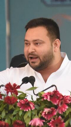 Bihar Politics: Pawan Singh के निष्कासन पर बोले Tejashwi Yadav | ABP Shorts