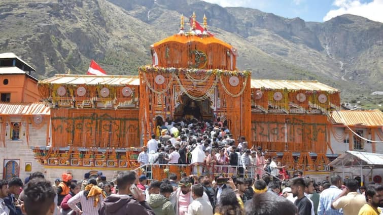 Char Dham Yatra 2024 devotees visited panch badri yatra in chamoli to badri vishal darshan ann Char Dham Yatra 2024: चमोली में स्थित है पांचों बद्री धाम, नारायण के पांचों धाम के दर्शन कर श्रद्वालु अर्जित करते हैं पुण्य