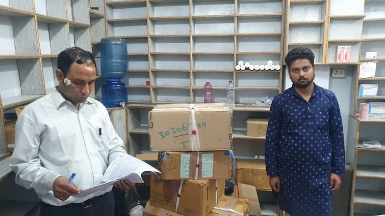 Agra Taj city Investigation revealed fake medicines being sold 45 sellers licenses cancelled ann Agra News: ताजनगरी में बेची जा रही नकली दवाओं की जांच में हुआ खुलासा, 45 दुकानों के लाइसेंस निरस्त