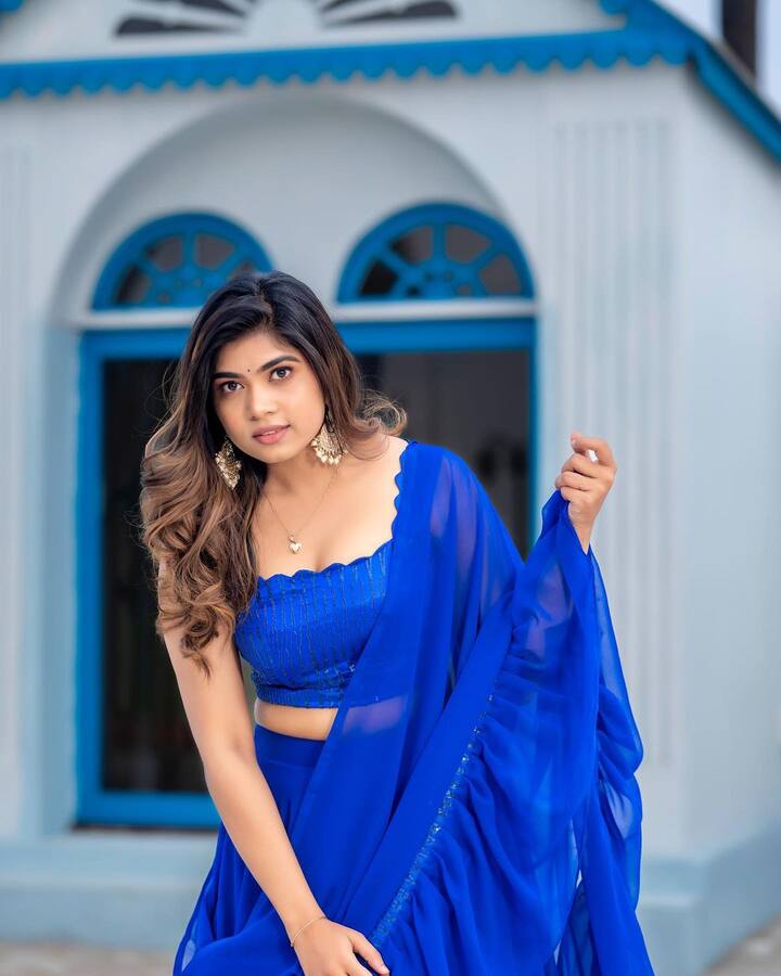 తాజాగా ఈ ముద్దుగుమ్మ షేర్ చేసిన ఫోటోలు ఆకట్టుకుంటున్నాయి. Photo Credit: Rithu_chowdary/Instagram