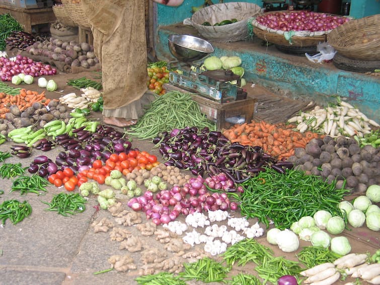 Which vegetable is eaten the most in India ਭਾਰਤ ਵਿੱਚ ਸਭ ਤੋਂ ਵੱਧ ਕਿਹੜੀ ਸਬਜ਼ੀ ਖਾਂਦੇ ਹਨ ਲੋਕ ? ਇਸ ਚੀਜ 'ਤੇ ਹੁੰਦਾ ਸਭ ਤੋਂ ਵੱਧ ਖਰਚ