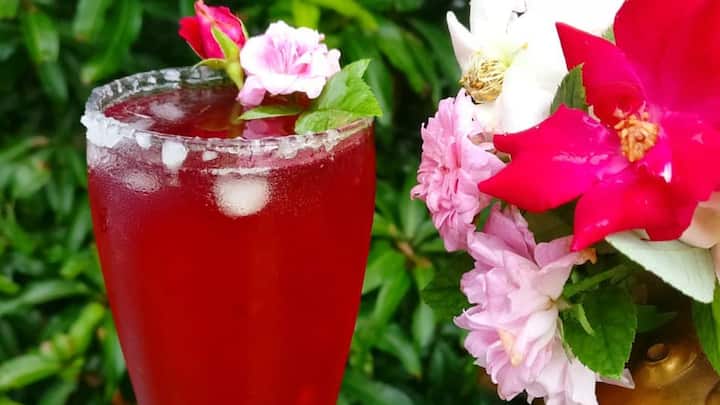 Gulab Sharbat: When temperatures rise, this rose drink is relished by all, specially made to cool down the heat around the summer season. It's a favorite among many from childhood. (Image source: Instagram/ kamala_anand)
