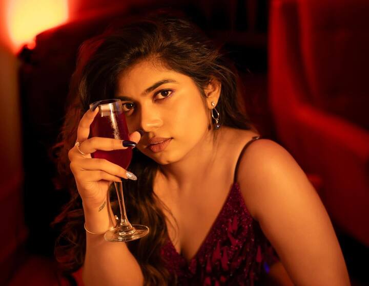 టీవీ సీరియల్స్ ద్వారా కెరీర్ ప్రారంభించింది. Photo Credit: Rithu_chowdary/Instagram