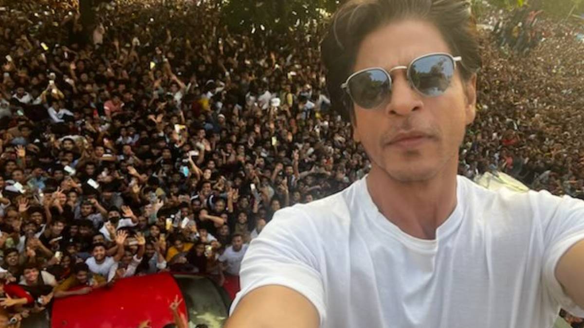 Shah Rukh Khan Hospitalized due to heat wave and suffer Dehydration in  ahmedabad five ways to protect youself during heat wave | शाहरुख खान हुए  डिहाइड्रेशन के शिकार, जानिए लू लगने पर