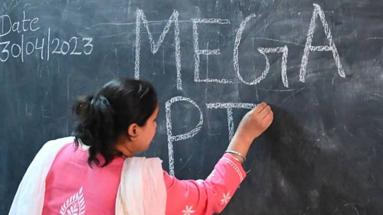 Gandhinagar News Big decision of Gujarat government know how many teachers will be recruited Gandhinagar News: ગુજરાત સરકારનો મોટો નિર્ણય, આટલા શિક્ષકોની કરવામાં આવશે ભરતી