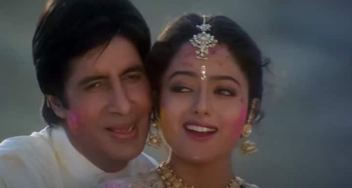 भारतीय सिनेमा की सबसे पसंदीदा फिल्मों में से एक 1999 में रिलीज हुई ‘सूर्यवंशम’ है. इस फिल्म ने 21 मई 2024 को 25 साल पूरे किए हैं. ये फिल्म सिनेमाघरों में तो हिट नहीं हुई थी लेकिन अब टेलीविजन पर ये कल्ट का दर्जा हासिल कर चुकी है. इसे सोनी मैक्स पर इतनी बार टेलीकास्ट किया गया कि इस पर खूब मीम्स भी बने इसने फिल्म की पॉपुलैरिटी को और बढ़ा दिया. फिल्म में अमिताभ बच्चन  और सौंदर्या ने लीड रोल प्ले किया था. सूर्यवंशम की 25वीं सालगिरह पर आज हम आपको इस फिल्म की एक्ट्रेस की दर्दनाक कहानी बताएंगें. जिनकी प्लेन क्रैश में मौत हो गई थी.