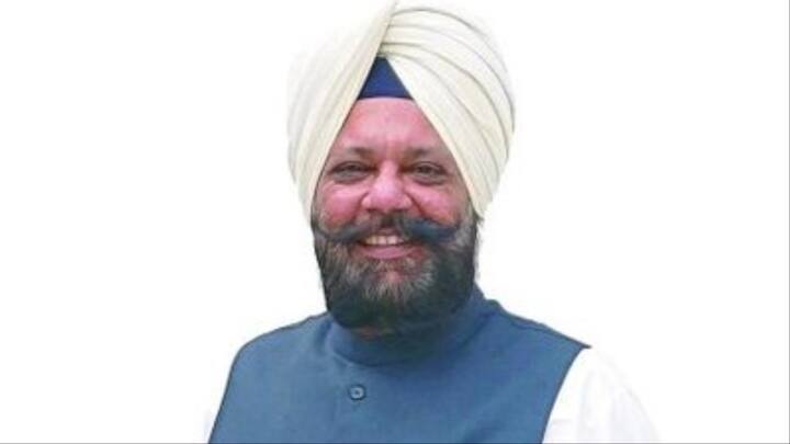 शिरोमणि अकाली दल से आनंदपुर साहिब प्रत्याशी कुशल पाल सिंह मान ने चुनावी हलफनामे में अपनी 30.4 करोड़ रुपए संपत्ति घोषित की है. वे पहली बार चुनाव लड़ रहे हैं.