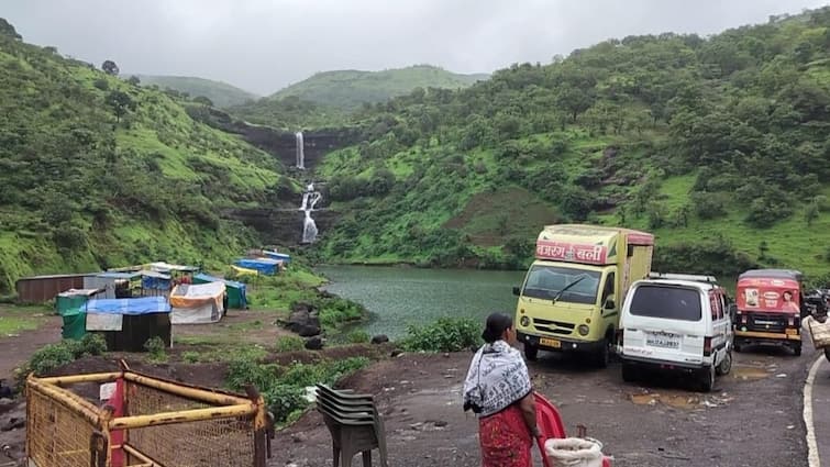 Five members of the same family drowned in Bhavali dam in Igatpuri taluka Nashik Maharashtra Marathi News Bhavali Dam : मामा-भाचे भावली धरणावर फिरायला गेले, पोहण्याचा मोह आवरला नाही अन् एकापाठोपाठ एक पाच जण बुडाले