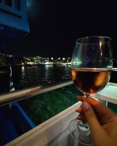 Disha-Rahul Pics: वेकेशन पर पति राहुल वैद्य संग कोजी हुईं दिशा परमार, किस करते हुए शेयर की खूबसूरत तस्वीरें