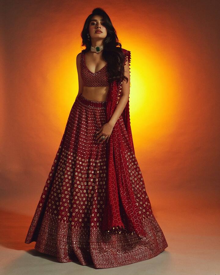 ఇందులో తన నటన, లుక్స్‌తో ఆడియన్స్‌ని ఆకట్టుకుంది ఈ కన్నడ ముద్దుగుమ్మ. బేబమ్మ పాత్రలో తన నటనకు మంచి మార్కులు పడ్డాయి.