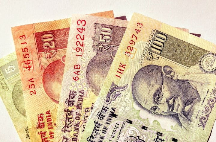 டிப்ஸ் 5 : SWP (Systematic Withdrawal Plan) மூலம் 15 ஆண்டுகளுக்கு மாதம் 3000 ரூபாய் சேர்த்து வந்தால் வயதான பிறகு மாதம் 9000 ரூபாய் பென்ஷன் பணம் போல் கிடைக்கும்.