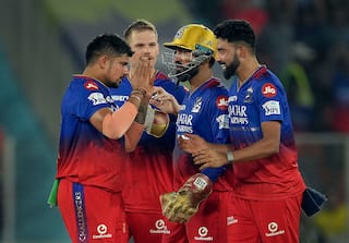 RCB Retention List: मेगा ऑक्शन से पहले इन 4 खिलाड़ियों को रिटेन कर सकती है RCB, मैक्सवेल का बाहर होना तय?