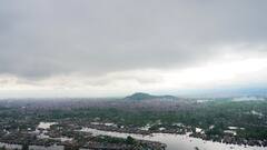 Weather Alert: আজ রাজ্যের সব জেলায় বৃষ্টির পূর্বাভাস, বাংলায় কি আছড়ে পড়বে ঘূর্ণিঝড় রেমাল ?