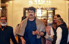 Lok Sabha Elections 2024: अचानक क्यों राजा भैया के समर्थक बोलने लगे- 'अखिलेश भैया जिंदाबाद'! और फिर...