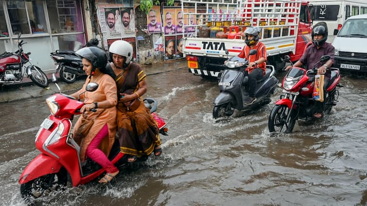 Kerala Rains WATCH Heavy Rainfall Causes Havoc Inundates Low-Lying Areas IMD WATCH: Heavy Rainfall Causes Havoc, Inundates Low-Lying Areas In Kerala