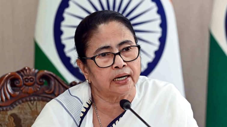 West Bengal CM Mamata Banerjee Writes To PM narendra Modi Over Talks With Bangladesh West Bengal CM Mamata Banerjee Writes To PM Modi Over Talks With Bangladesh 'Without Involving Bengal'