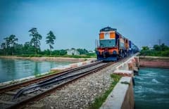 ટ્રેનમાં શું ચાર્જ કરી શકો છો તમે? આ ઇલેક્ટ્રિક વસ્તુઓના ઉપયોગ પર થઇ શકે છે જેલ