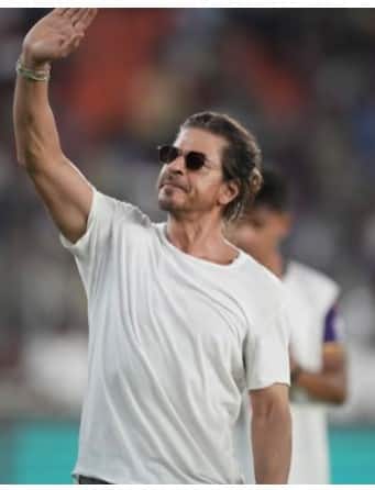 ਸ਼ਾਹਰੁਖ ਖਾਨ ਲੂ ਦੀ ਨਹੀਂ ਝੱਲ ਸਕੇ ਮਾਰ, ਜਿੱਤ ਦੇ ਜਸ਼ਨ ਦੌਰਾਨ ਵਿਗੜੀ ਹਾਲਤ