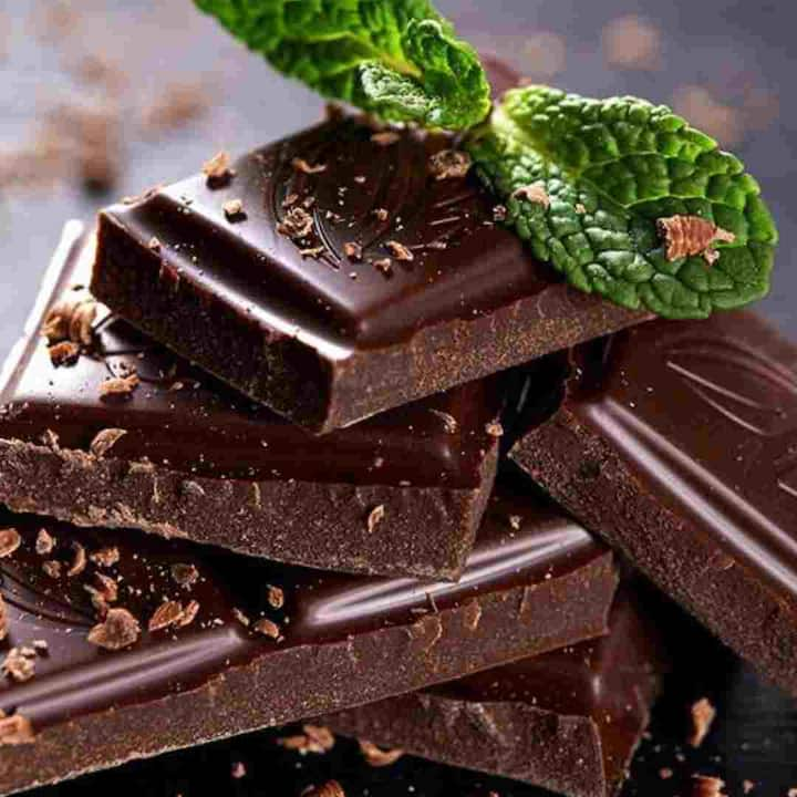 Dark Chocolate : ਜਦੋਂ ਚਾਕਲੇਟ ਦੀ ਗੱਲ ਆਉਂਦੀ ਹੈ, ਤਾਂ ਇਹ ਬੱਚਿਆਂ ਅਤੇ ਵੱਡਿਆਂ ਵਿੱਚ ਪਸੰਦੀਦਾ ਹੈ। ਸ਼ਾਇਦ ਹੀ ਕੋਈ ਅਜਿਹਾ ਹੋਵੇ ਜੋ ਇਹ ਕਹੇ ਕਿ ਉਸਨੂੰ ਚਾਕਲੇਟ ਪਸੰਦ ਨਹੀਂ ਹੈ।