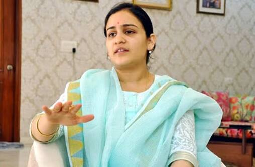 ये पहला मौका होगा, जब अपर्णा अपने परिवार के किसी सदस्य के खिलाफ चुनाव प्रचार करेंगीं.